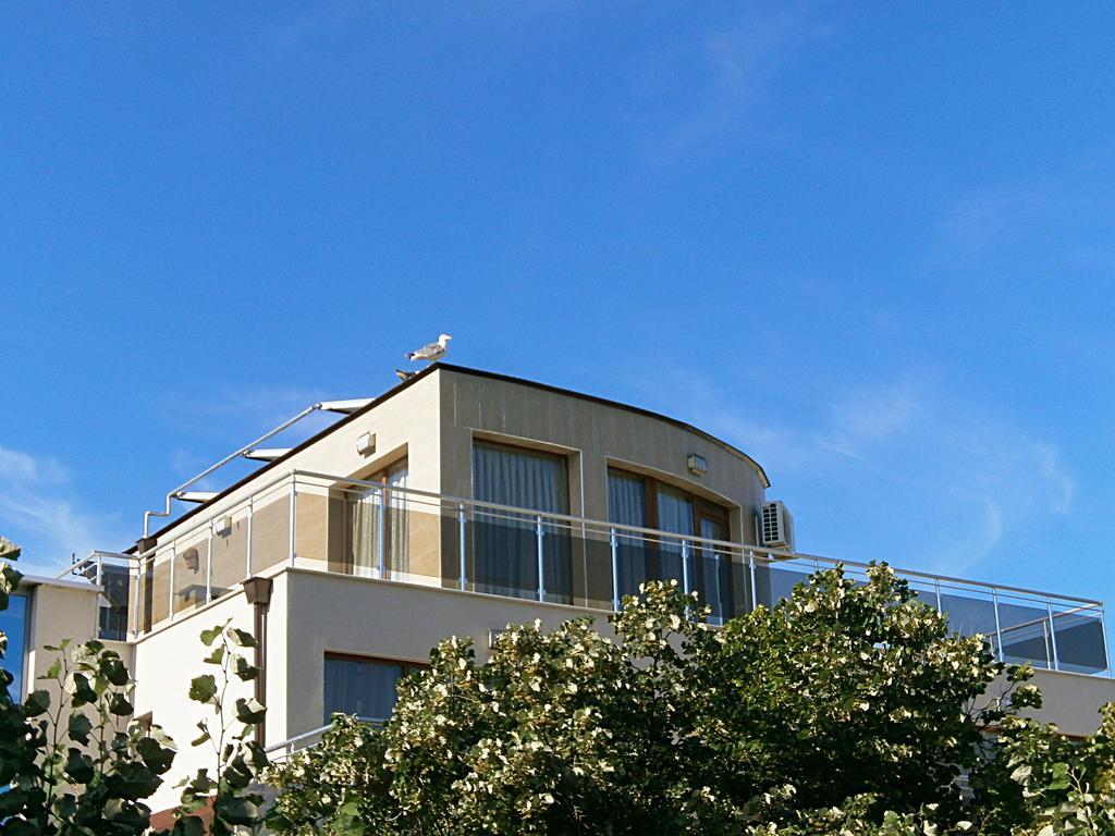 נסבר Guest House Saint Apostol מראה חיצוני תמונה