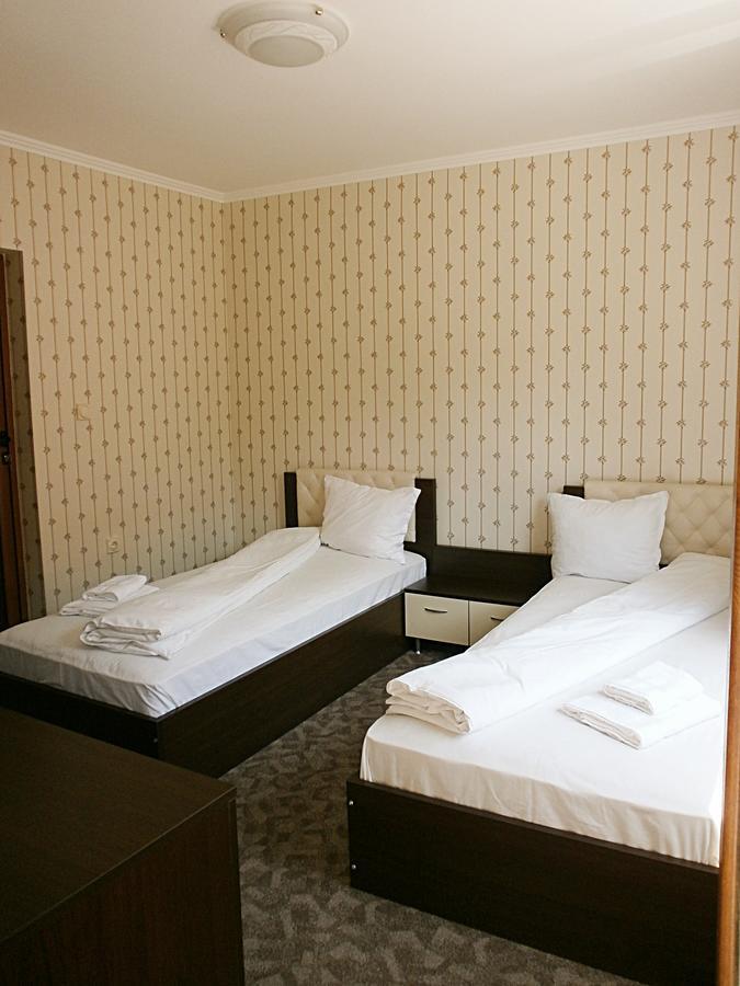 נסבר Guest House Saint Apostol מראה חיצוני תמונה