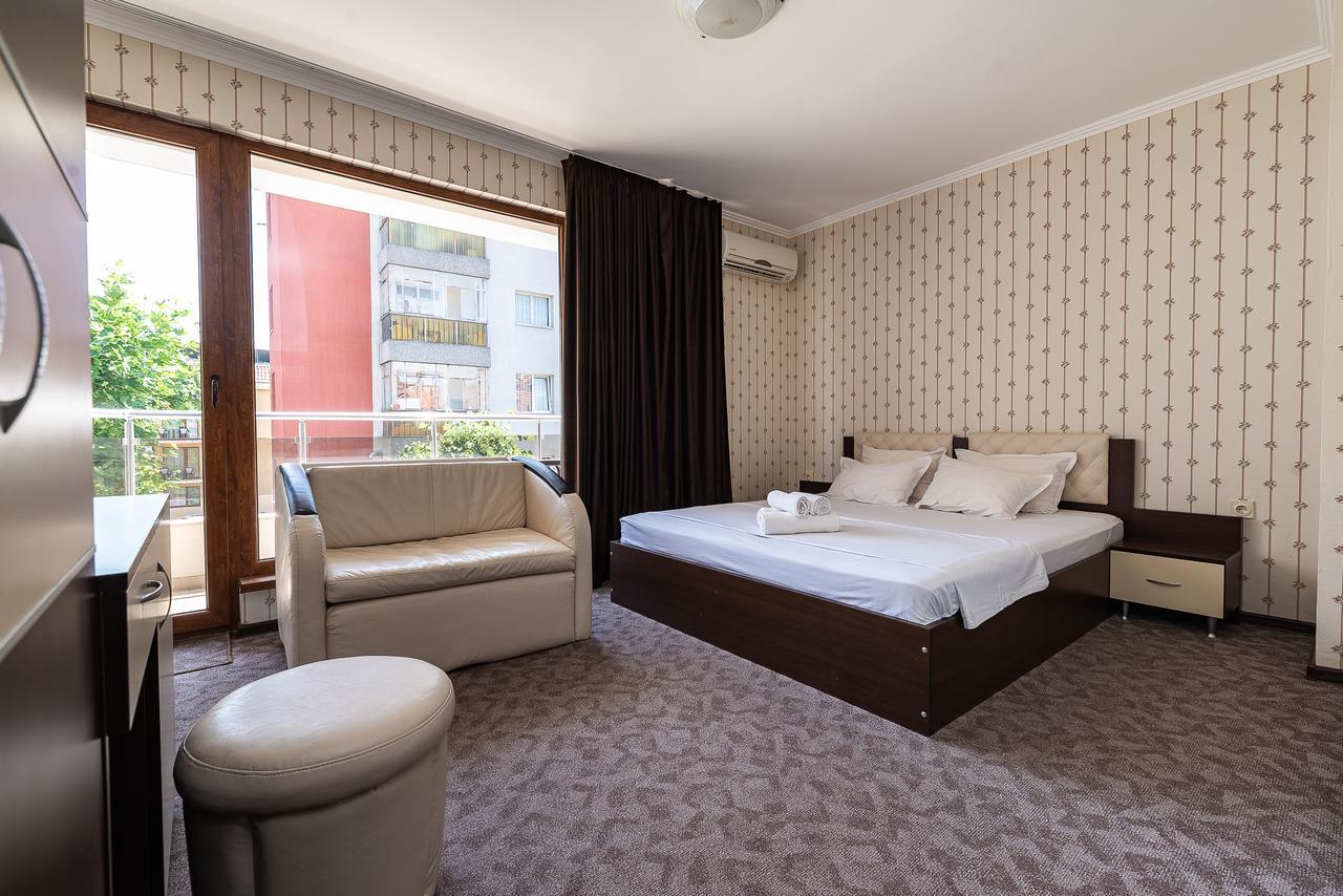 נסבר Guest House Saint Apostol מראה חיצוני תמונה
