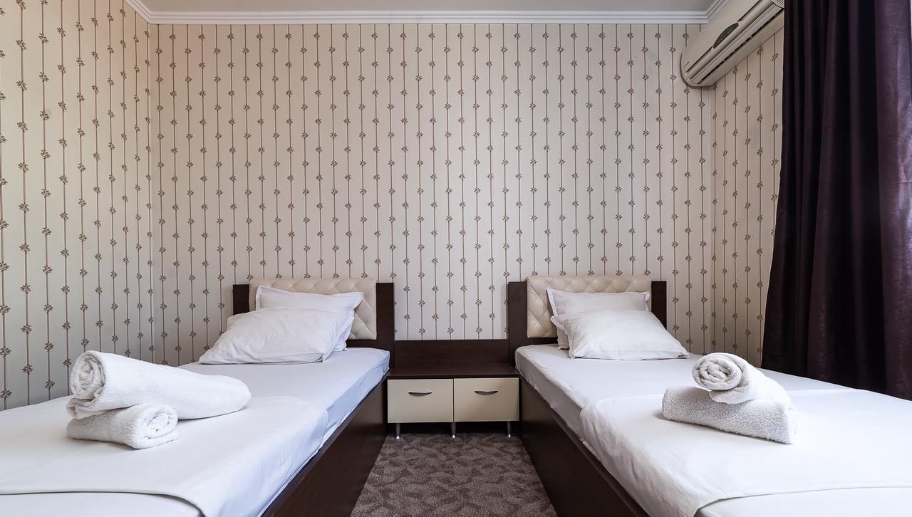 נסבר Guest House Saint Apostol מראה חיצוני תמונה