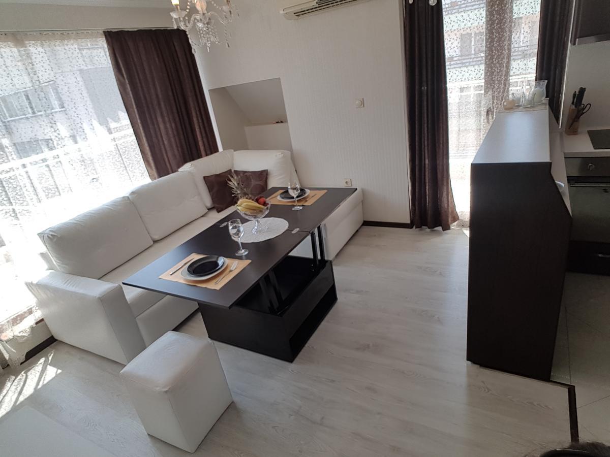 נסבר Guest House Saint Apostol מראה חיצוני תמונה
